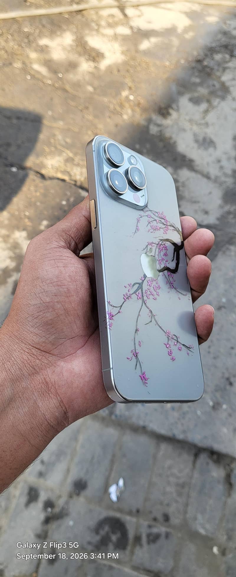 Apple iPhone 15 Pro Max 3