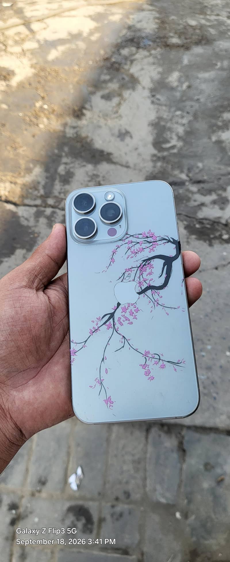 Apple iPhone 15 Pro Max 4