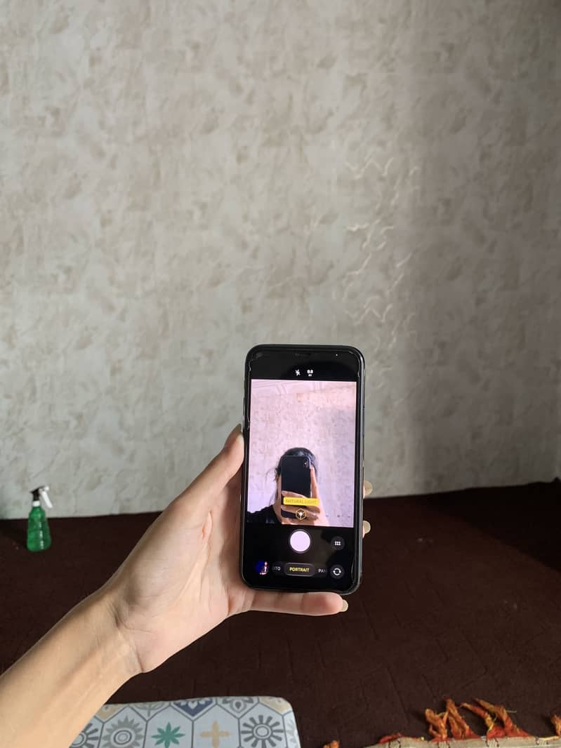 Apple iPhone 11 Pro 2