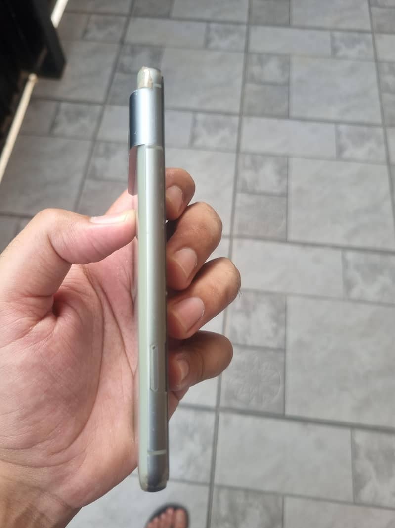 Google Pixel 8 3