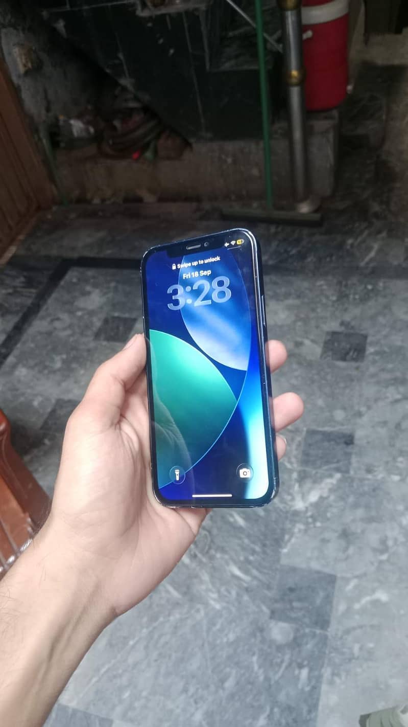 Apple iPhone 12 2