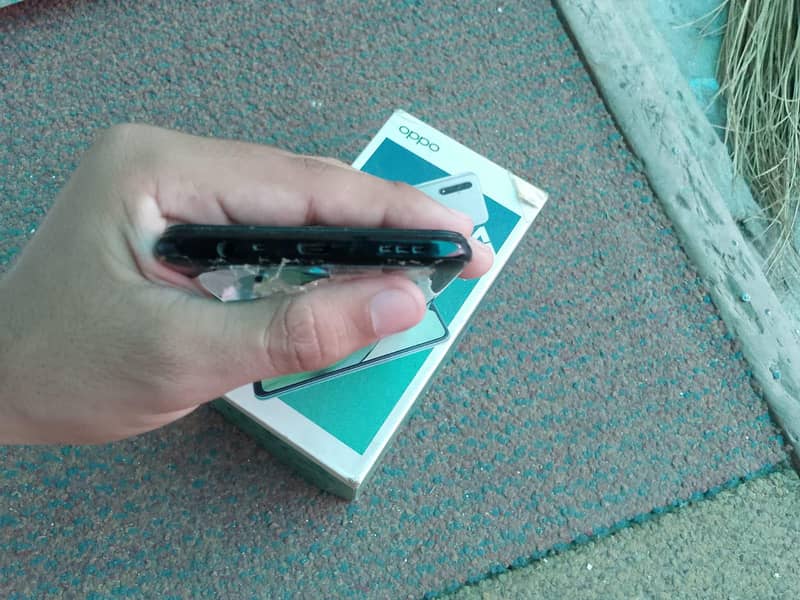 OPPO A31 10