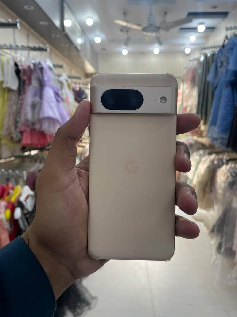 Google Pixel 8 1