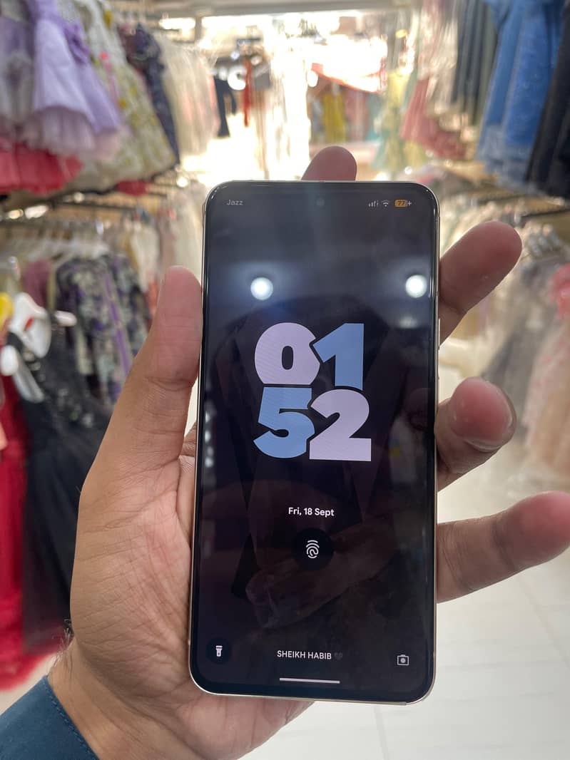 Google Pixel 8 2