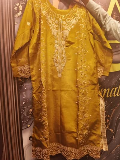 beautiful dress 4color available quantity available