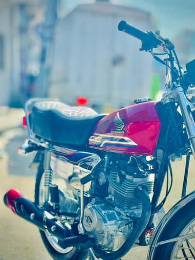 Honda CG 125 self start . in full new condition . number all punjab
