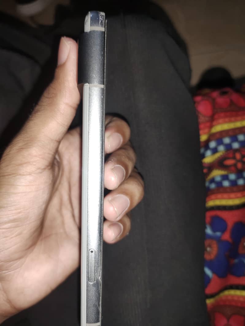 Google Pixel 8 2