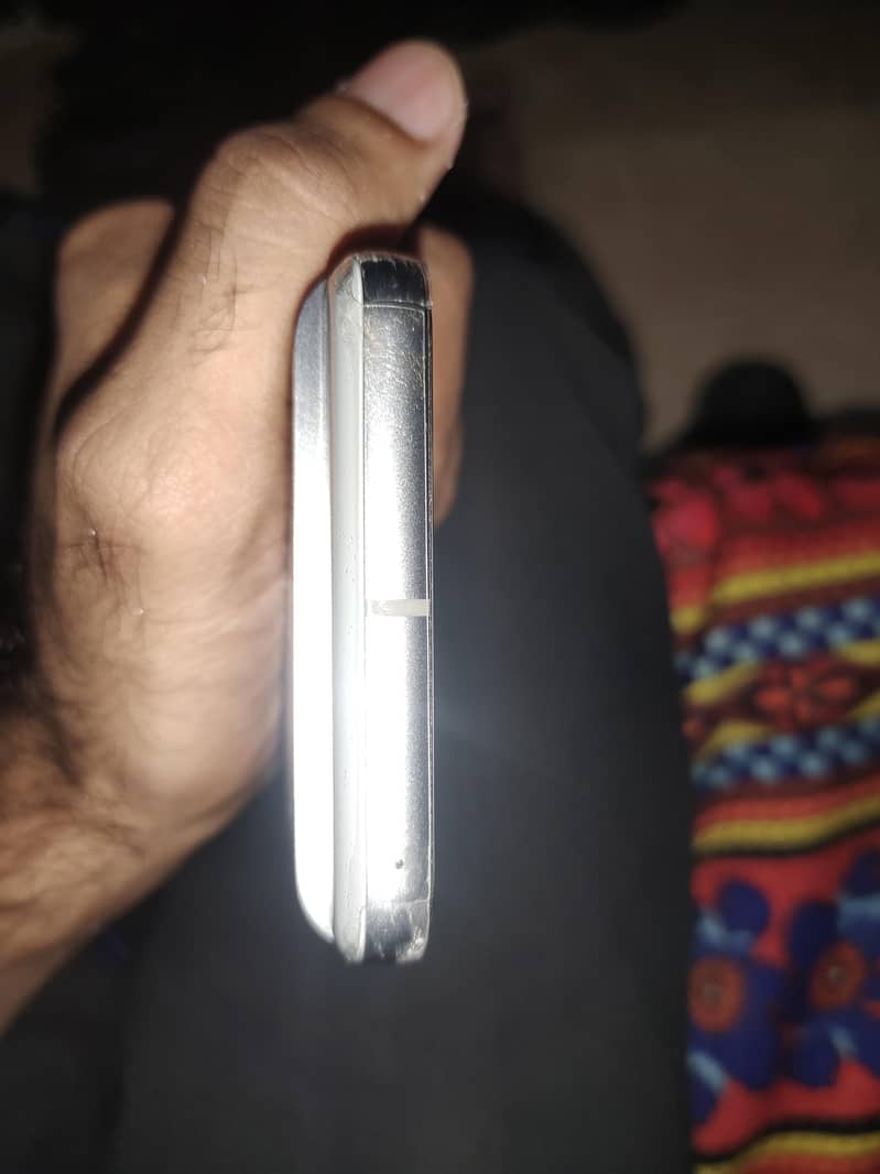 Google Pixel 8 3