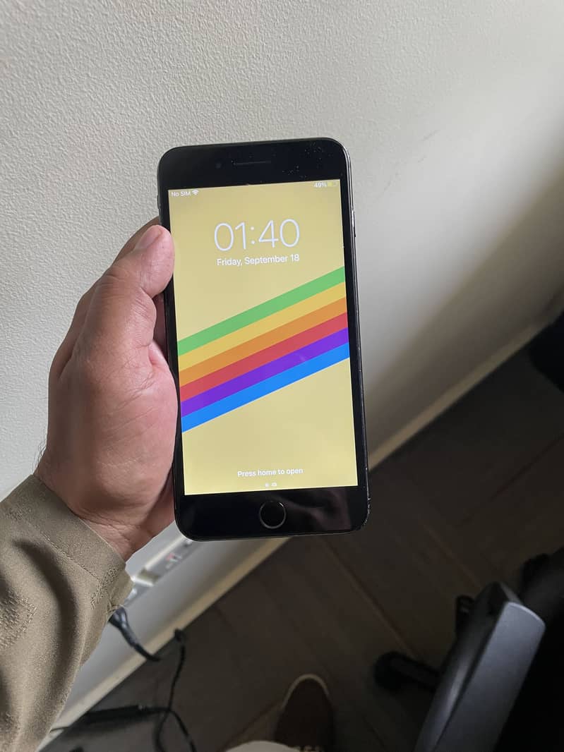 Apple iPhone 7 Plus 0