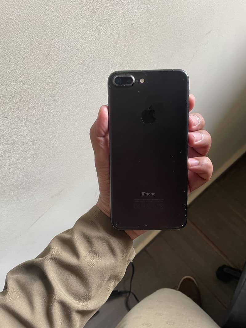 Apple iPhone 7 Plus 2