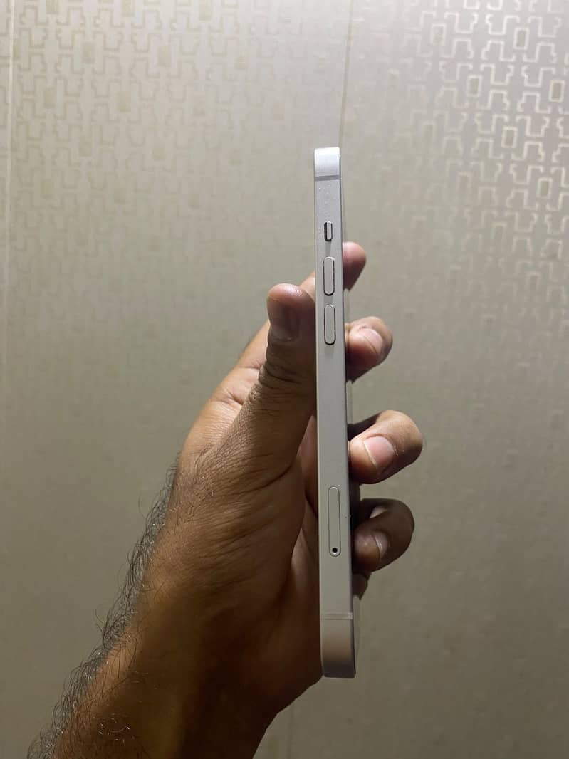 Apple iPhone 13 3