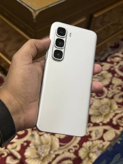 Infinix Hot 60 pro+ 256gb