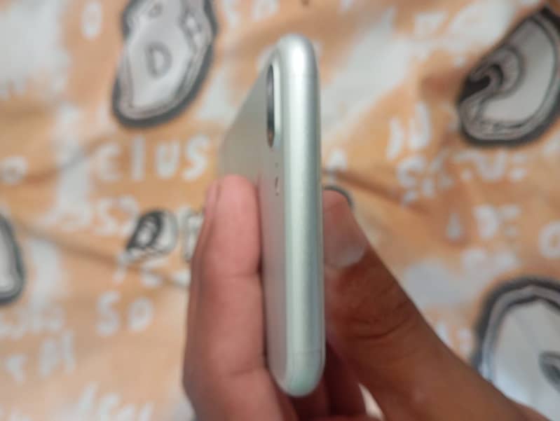 Apple iPhone 7 Plus 4