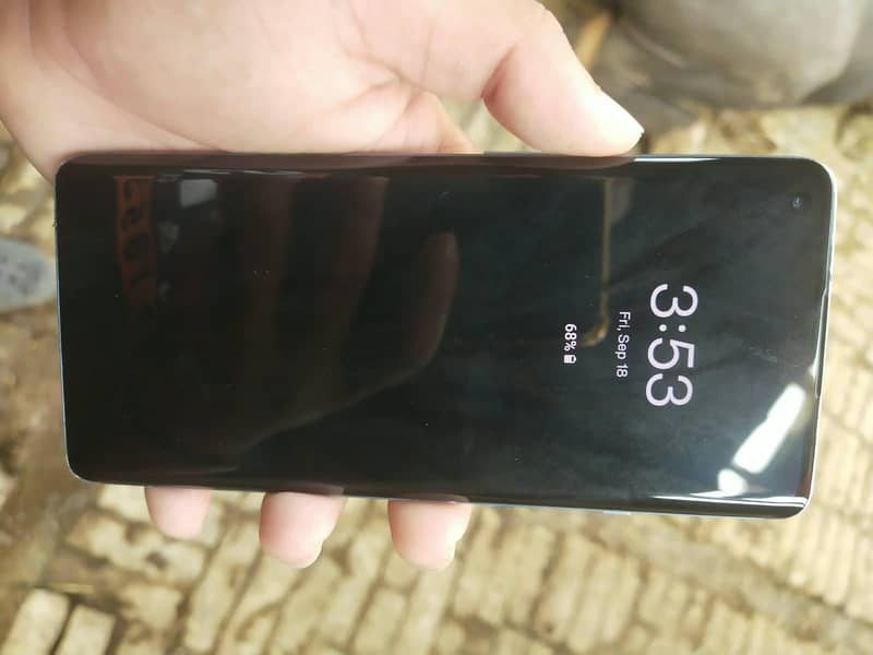 One Plus 8 8/128 1