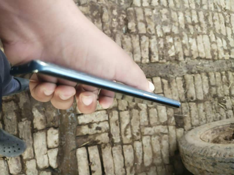 One Plus 8 8/128 3