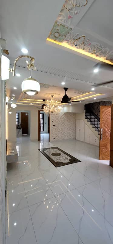 Luxury 5 Marla House for Sale | 5 Beds | Royal Enclave 1, Etihad Town Phase 1