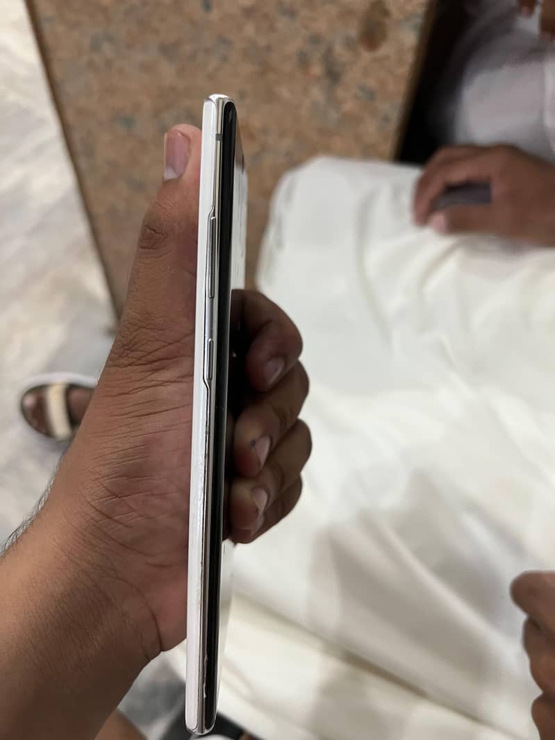 Samsung Mobile Note 10 Plus 3