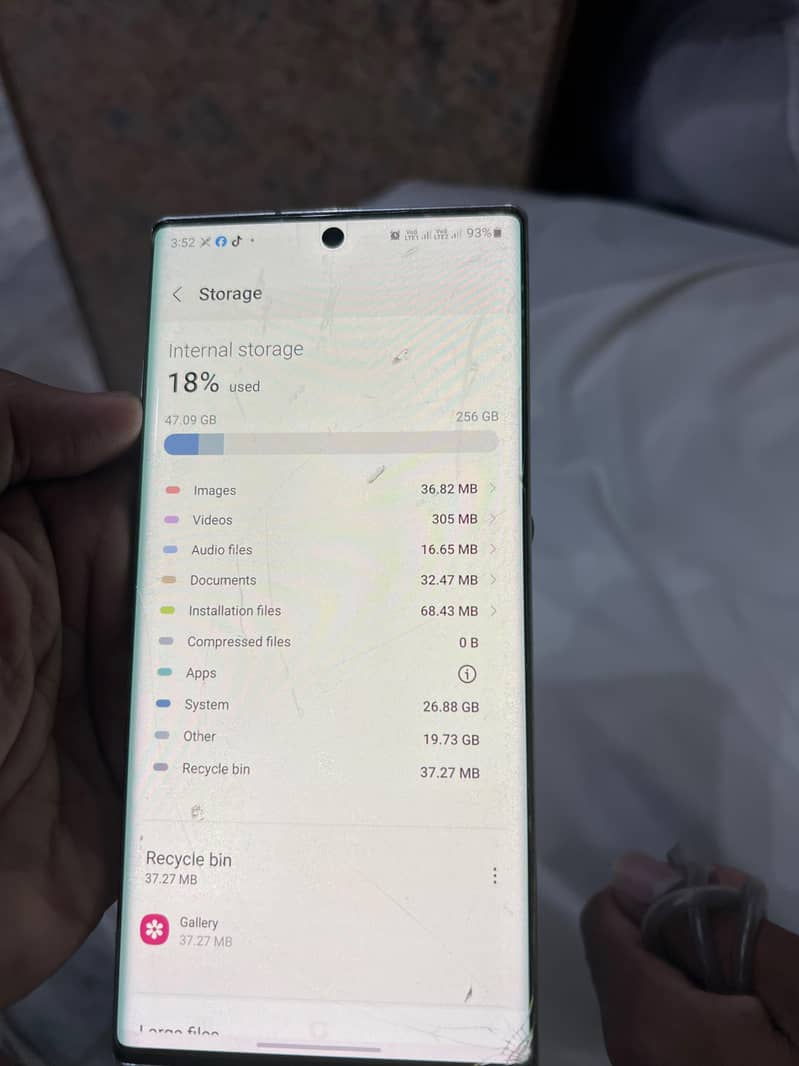 Samsung Mobile Note 10 Plus 6