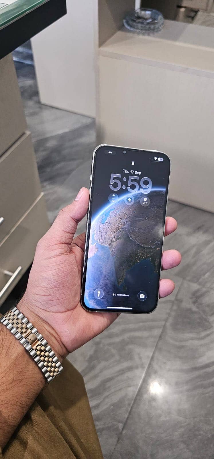 Apple iPhone 13 Pro Max 2