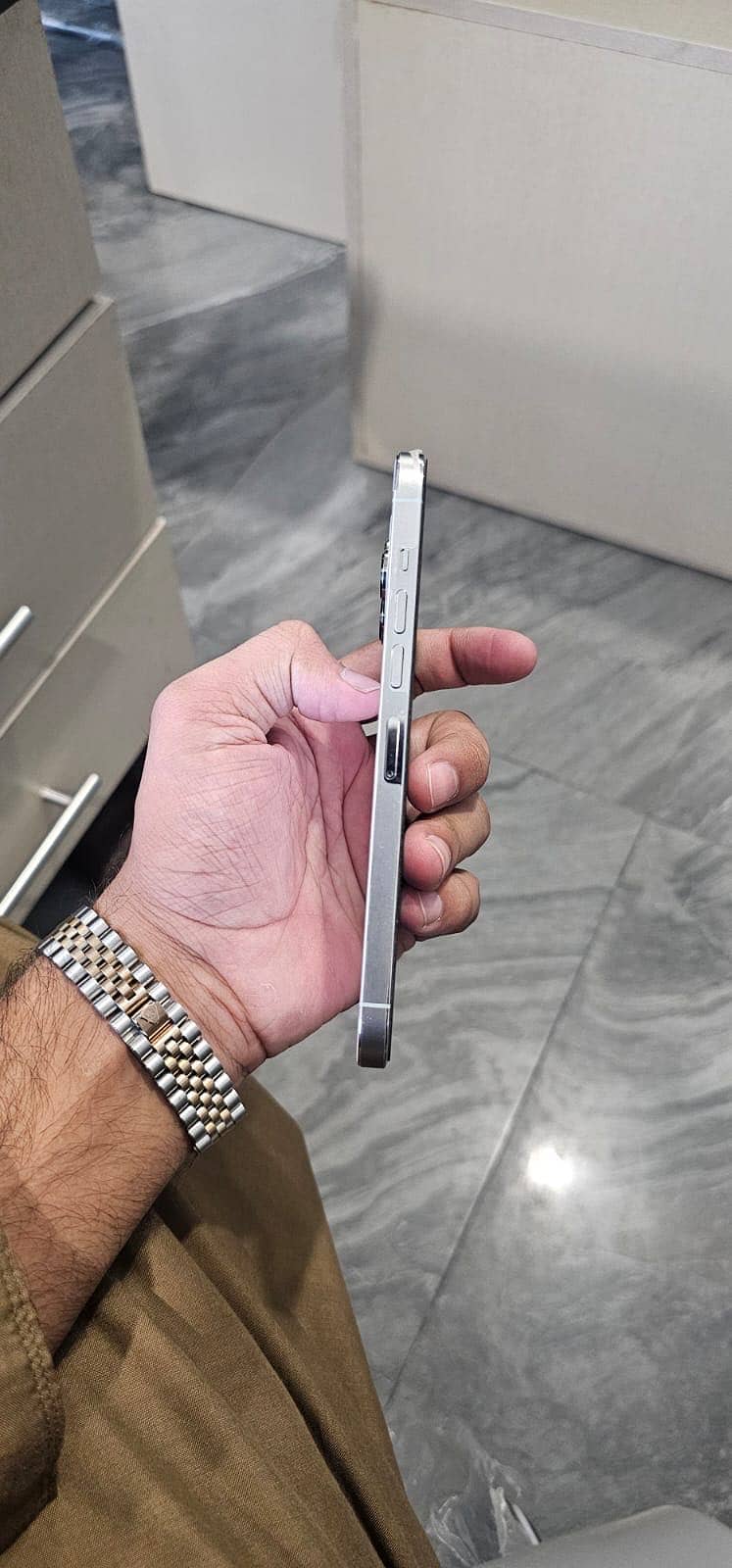 Apple iPhone 13 Pro Max 3
