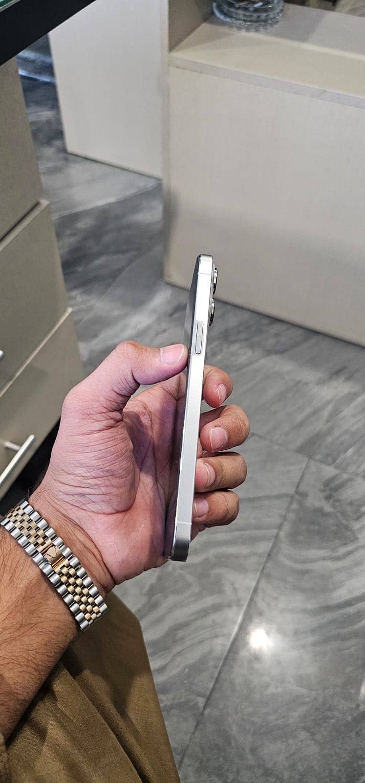Apple iPhone 13 Pro Max 6