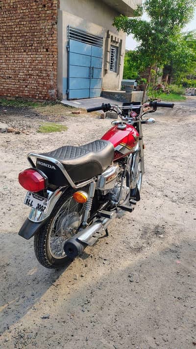Brand New Bike - Honda 125 SE Self Start (Unregistered)