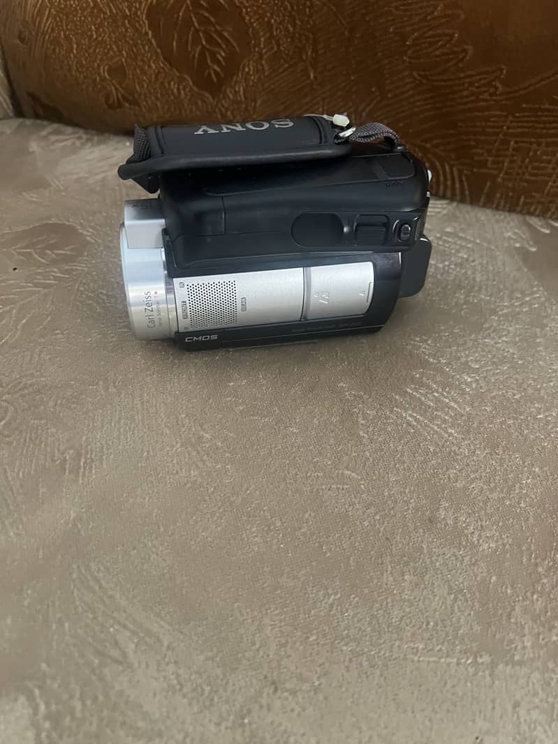 Video camera 5