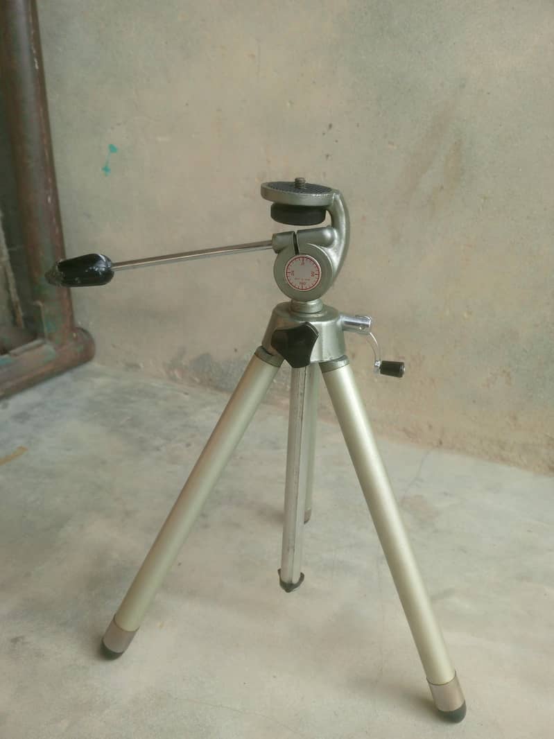 compact Tripord 5