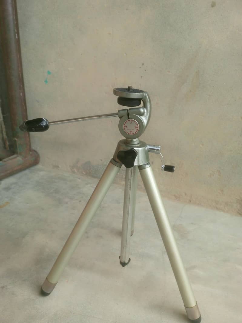 compact Tripord 6