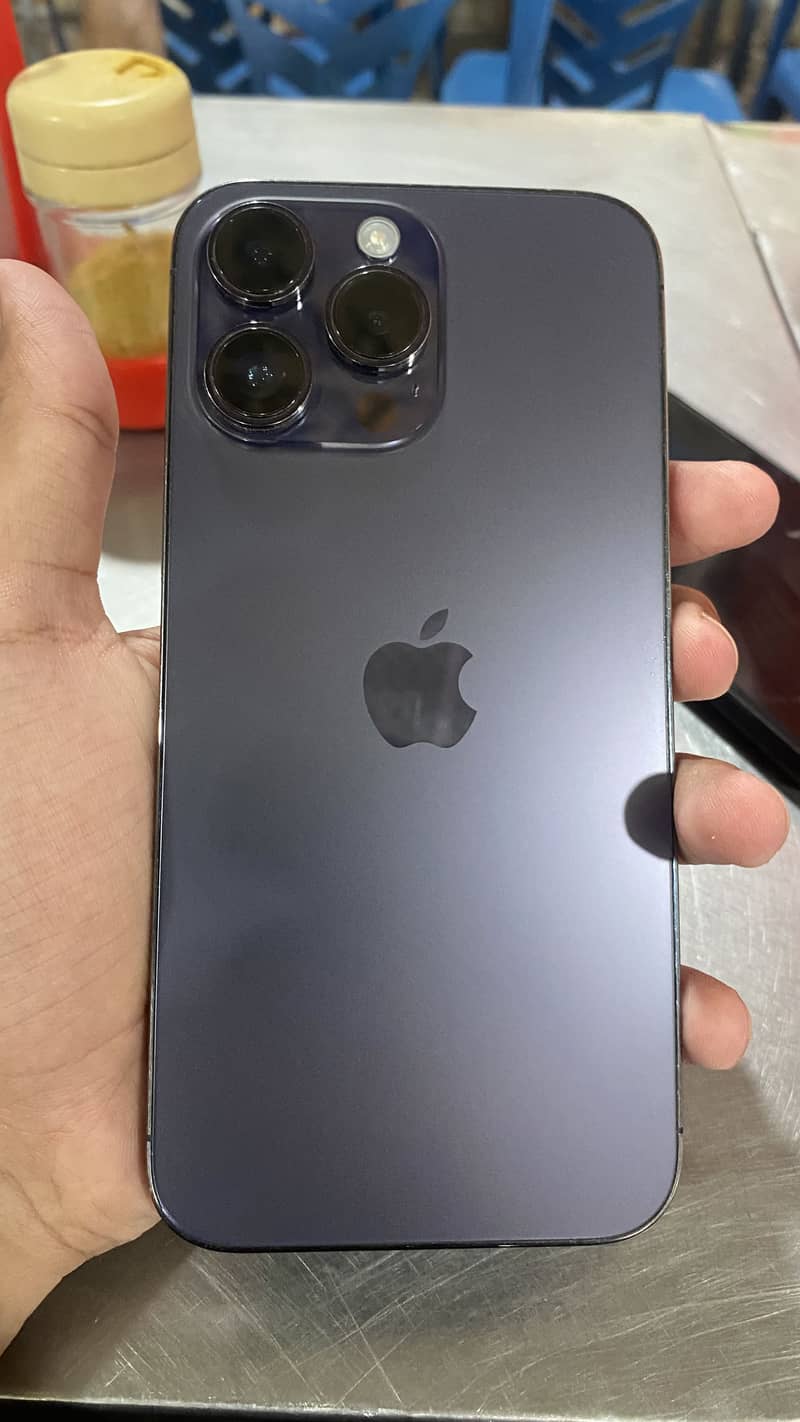 iPhone 14 Pro Max 0