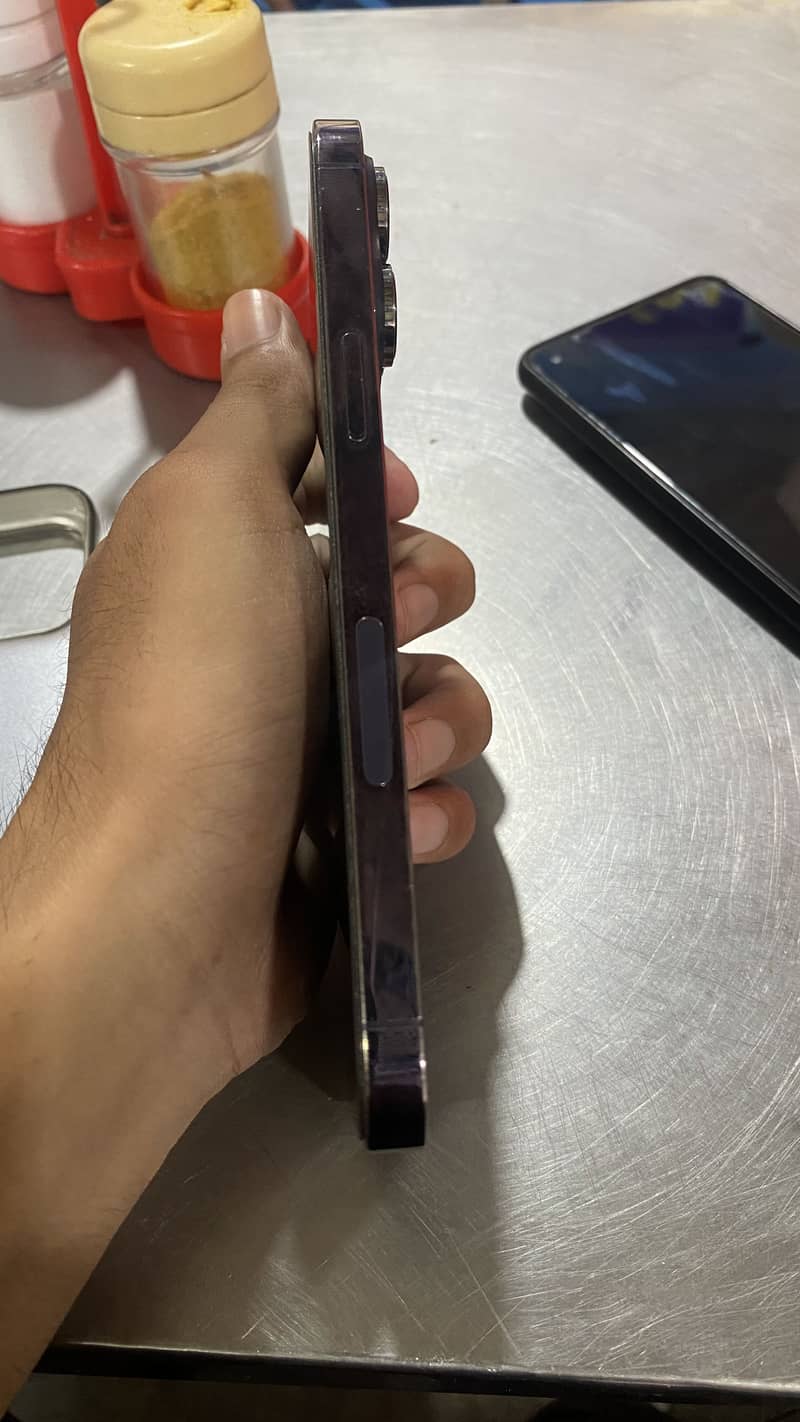 iPhone 14 Pro Max 3