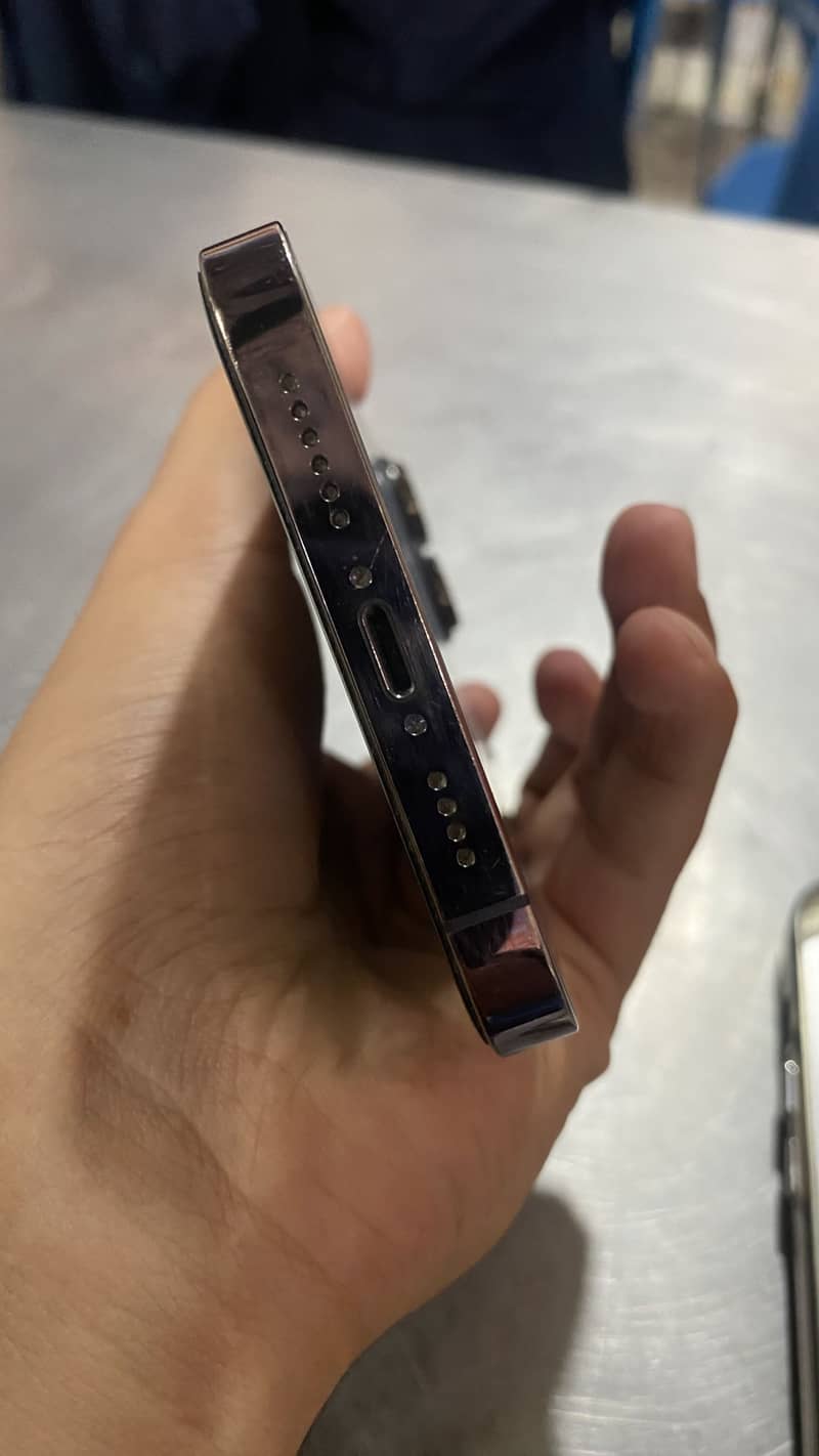 iPhone 14 Pro Max 5