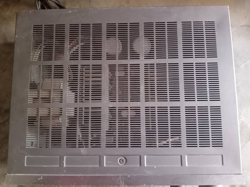 Yamaha amplifier          03026002727 3