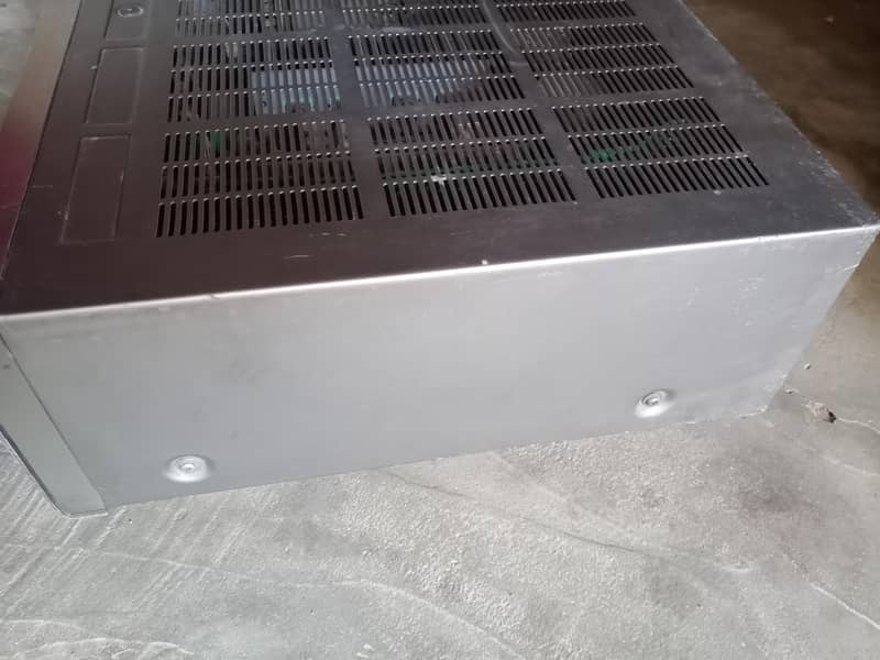 Yamaha amplifier          03026002727 4