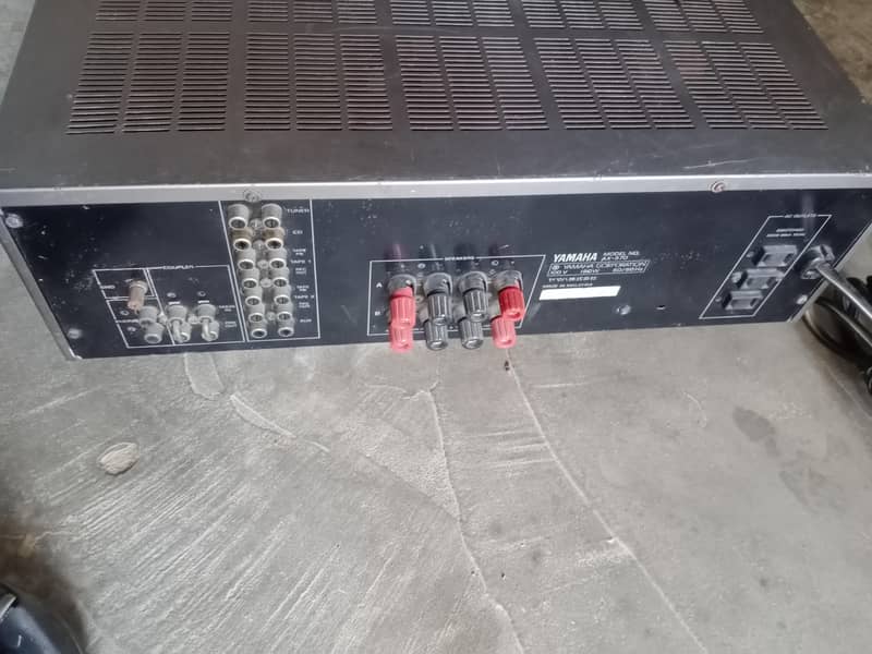 Yamaha amplifier          03026002727 5