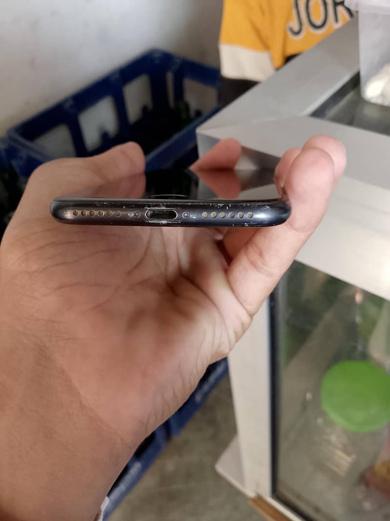 Apple iPhone 7 Plus 1