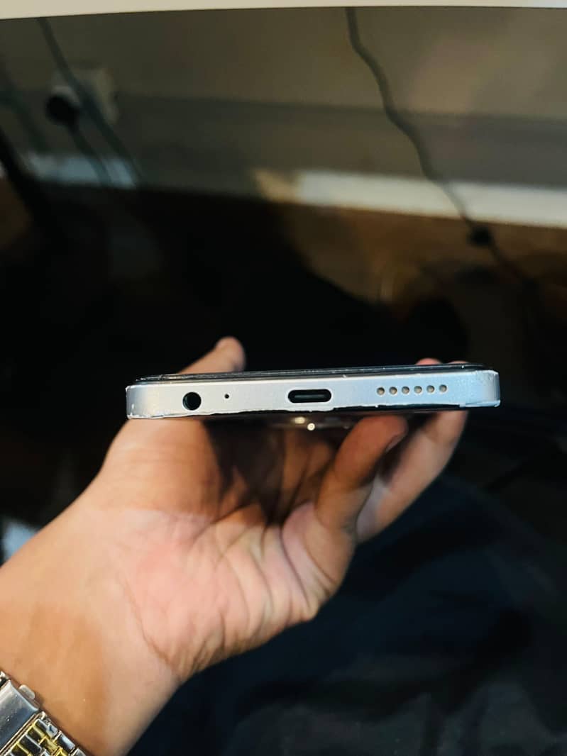 Tecno Spark 30 6