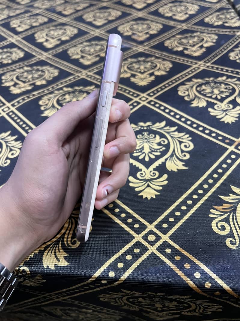 Google Pixel 8 7