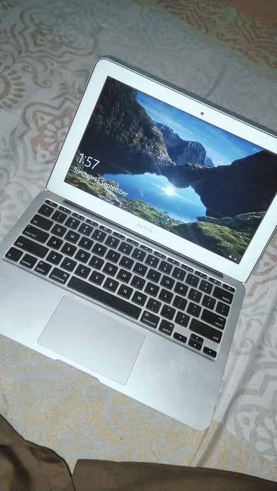 MacBook Air 2015 | 8GB RAM | 128GB SSD | Windows + macOS