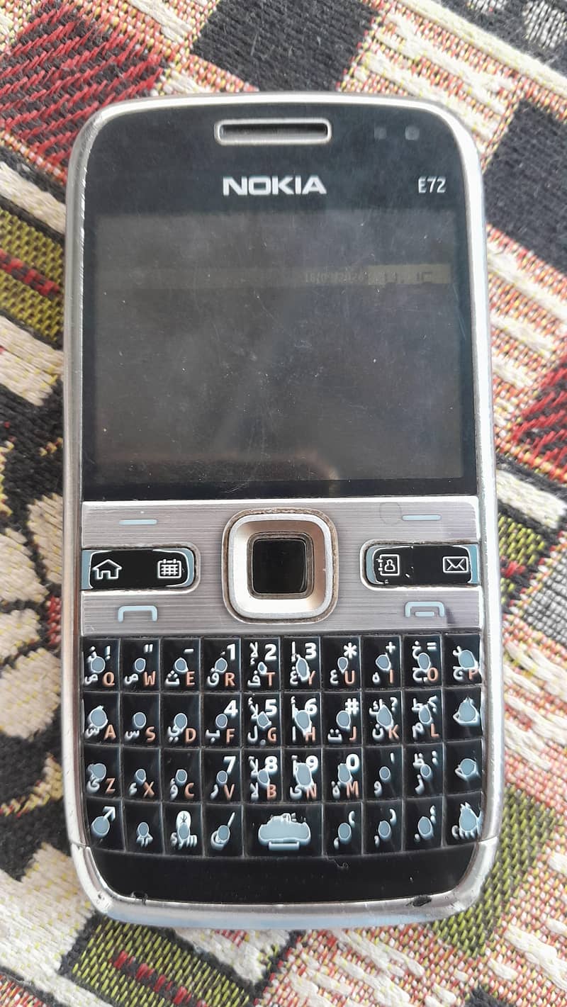 Nokia E72 0