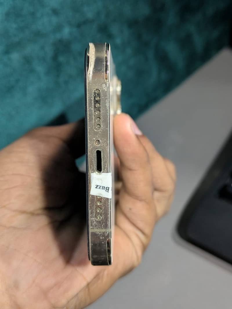Apple iPhone 12 Pro Max 3