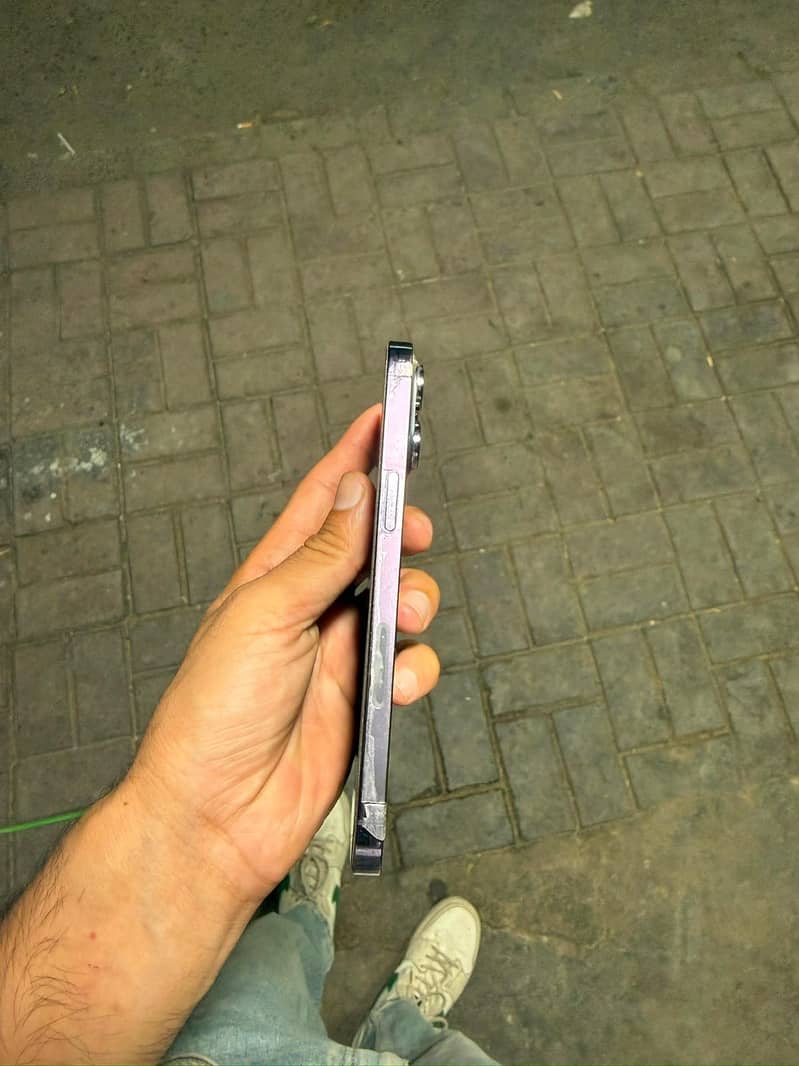 Apple iPhone 14 Pro Max 2