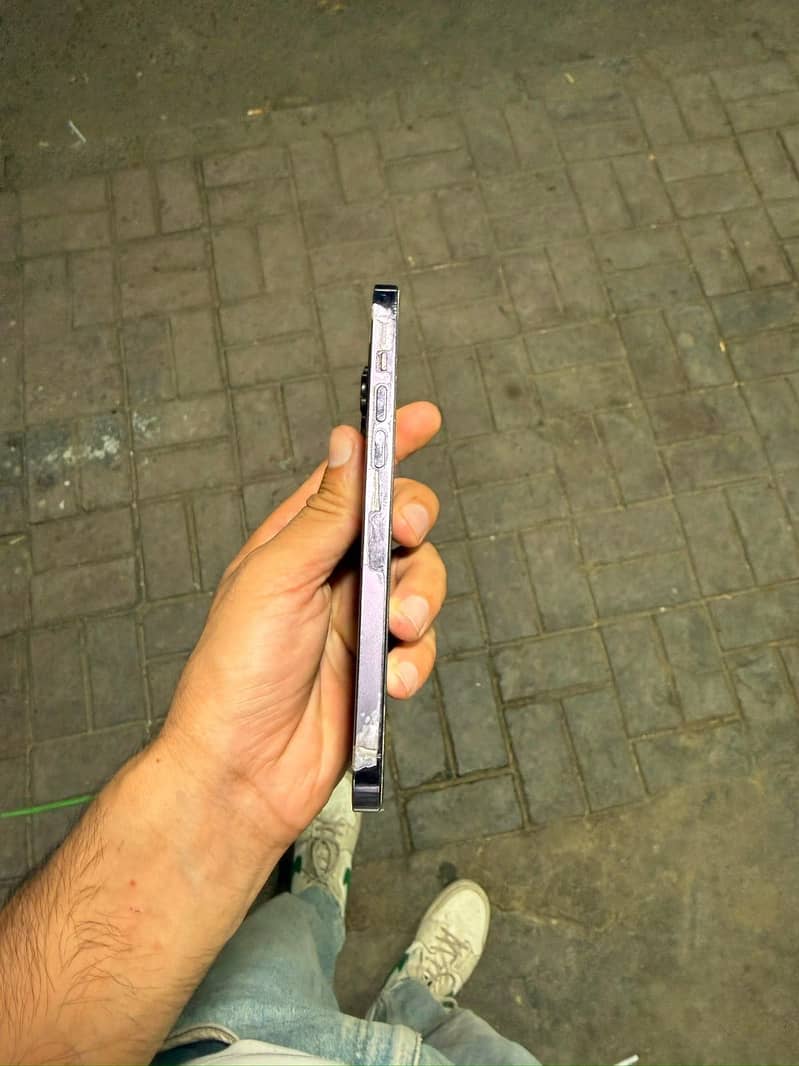 Apple iPhone 14 Pro Max 6