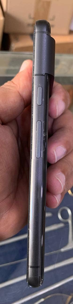 Google Pixel 8 3