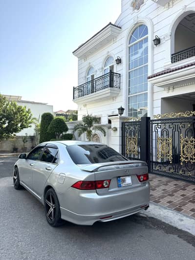 I Want to sell Honda Accord silver color