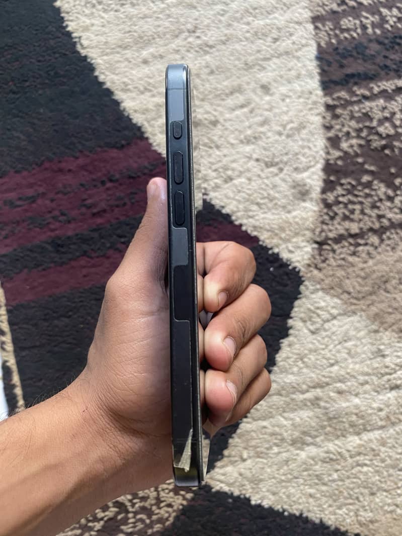 Apple iPhone 15 Pro 5