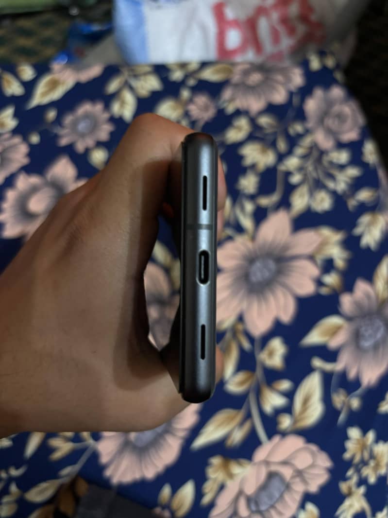 Google Pixel 7a 2