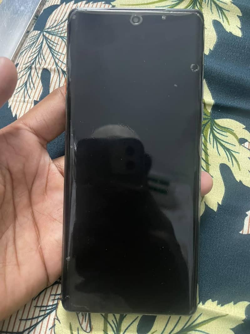 Tecno CAMON 40 Pro 1