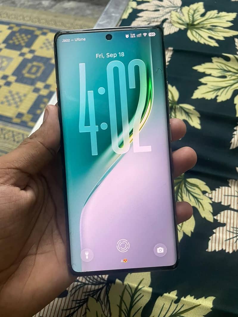 Tecno CAMON 40 Pro 4