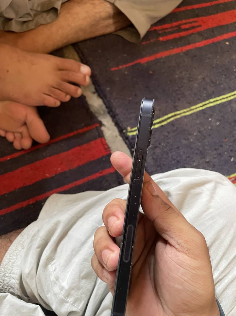 Apple iPhone 12 2